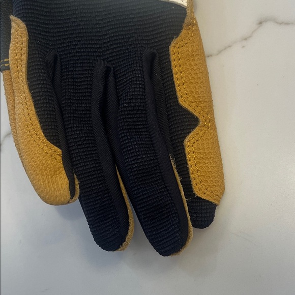 Marucci Youth Blacksmith Full-Wrap Baseball Batting Gloves NEW - Picture 8 of 10